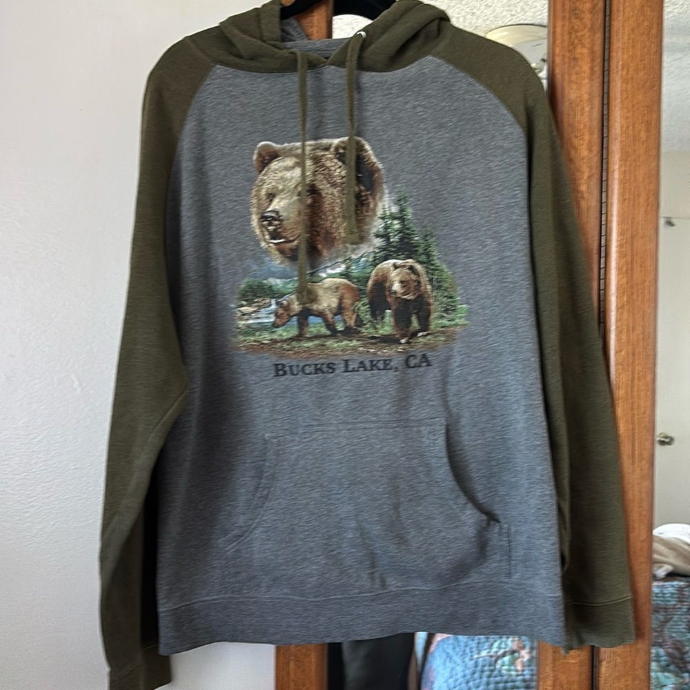 Hoodie from Bucks Lake, California brown bear size large